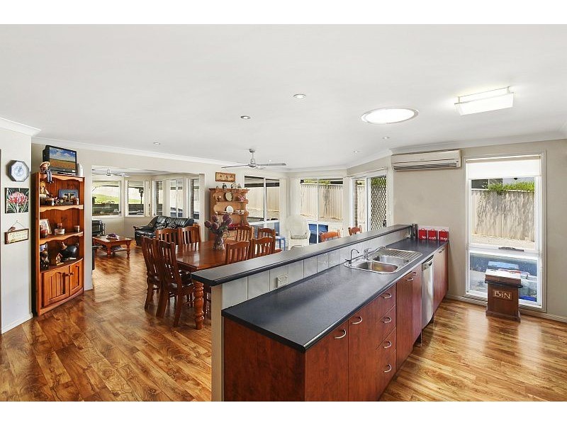 5 Murrawal Road, Wyee NSW 2259