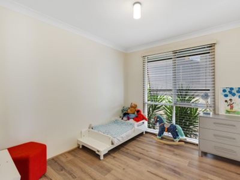 84 Vales Road, Mannering Park NSW 2259