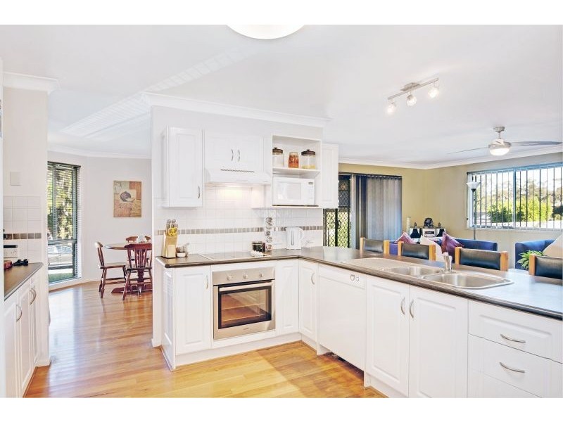 40 Mulwala Drive, Wyee Point NSW 2259