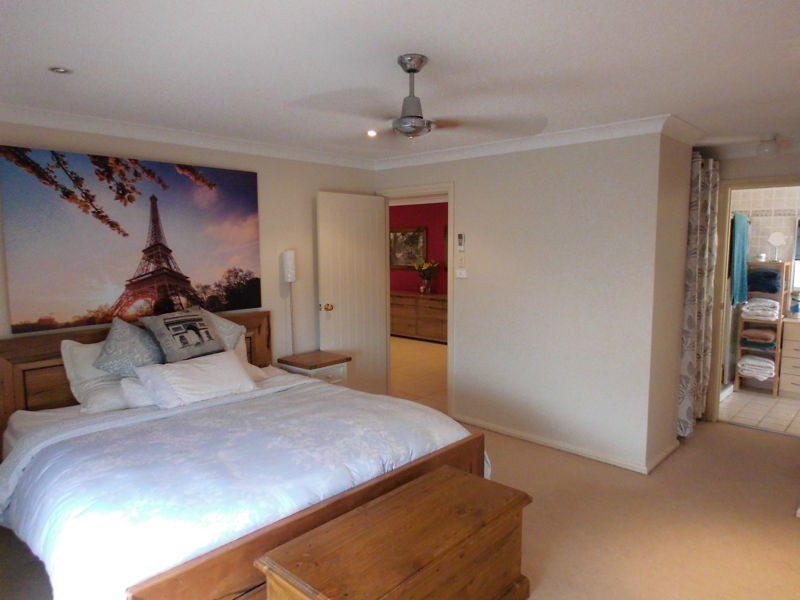 4 Mulwala Drive, Wyee Point NSW 2259