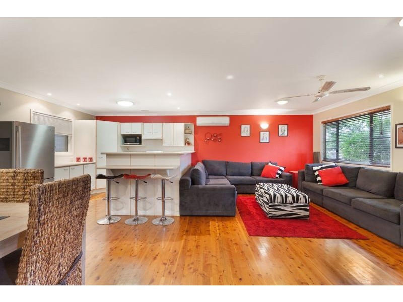 2 Lake Street, Wyee Point NSW 2259