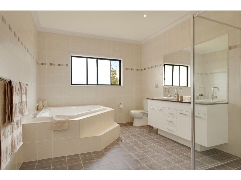 36 Wymeera Circuit, Wyee Point NSW 2259