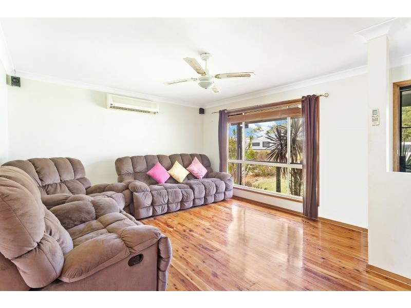 9 Lake Street, Wyee Point NSW 2259