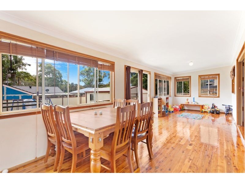 9 Lake Street, Wyee Point NSW 2259