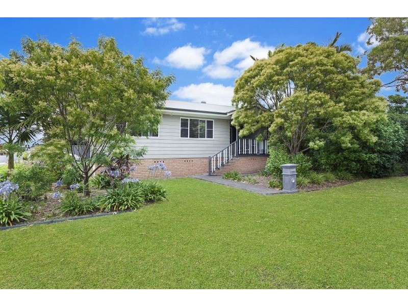 2 Lake Street, Wyee Point NSW 2259