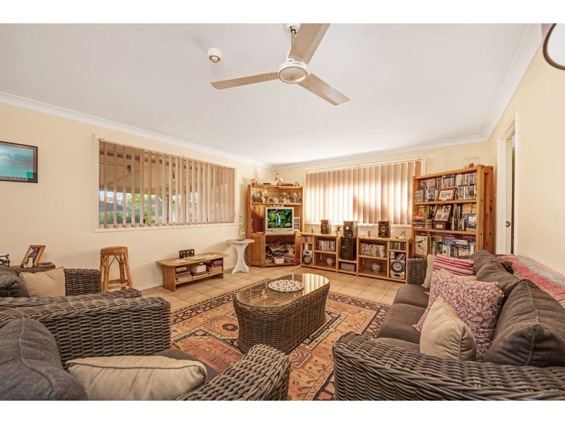 10 Munmorah Street, Wyee NSW 2259
