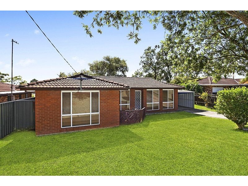 24 White Swan Avenue, Blue Haven NSW 2262