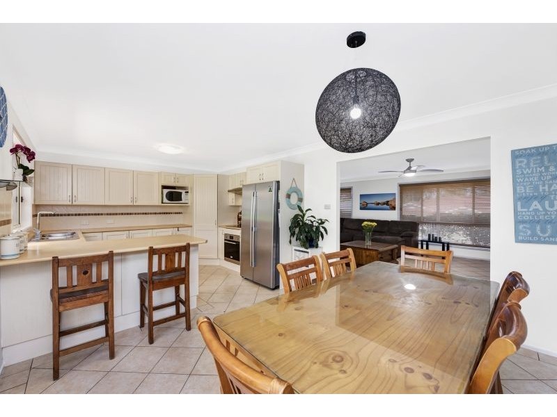 34 Mulwala Drive, Wyee Point NSW 2259