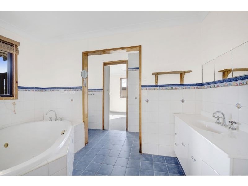 15 Koiyog Road, Wyee NSW 2259