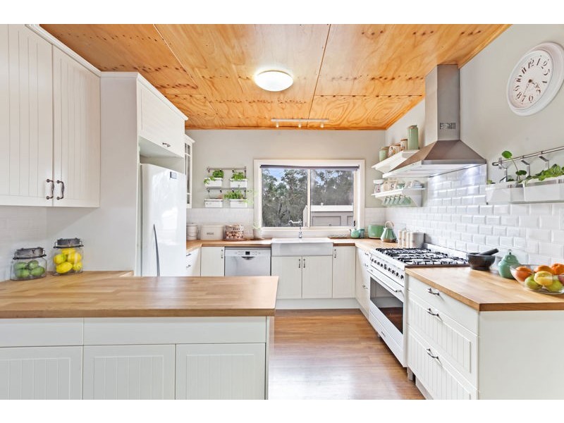 35 Larapinta Drive, Wyee Point NSW 2259