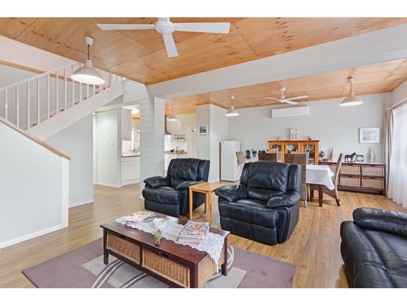 35 Larapinta Drive, Wyee Point NSW 2259