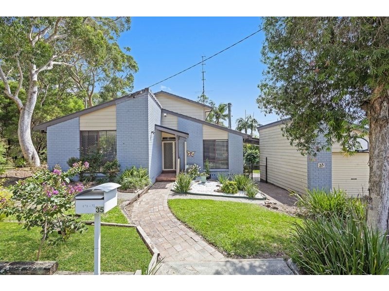 35 High St, Wyee Point NSW 2259