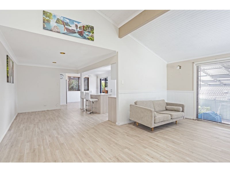 35 High St, Wyee Point NSW 2259