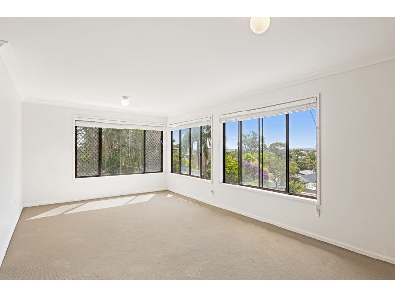 35 High St, Wyee Point NSW 2259