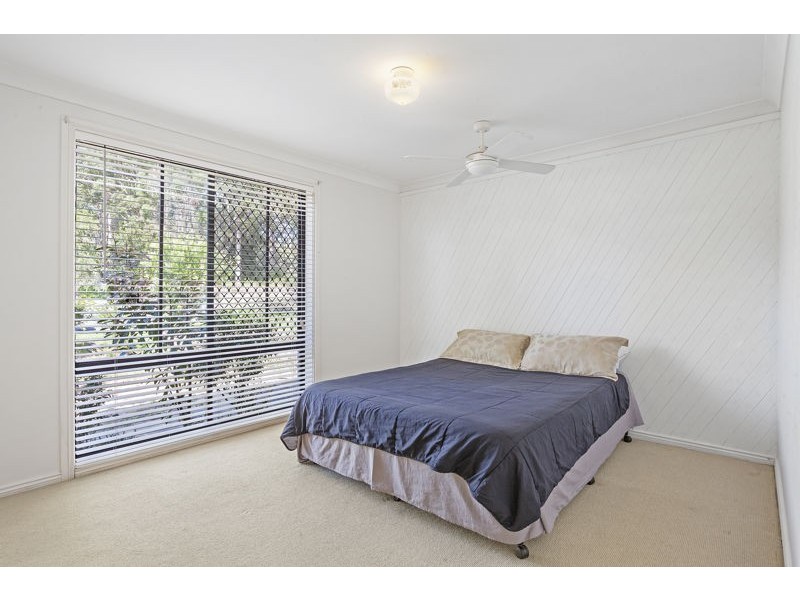 35 High St, Wyee Point NSW 2259