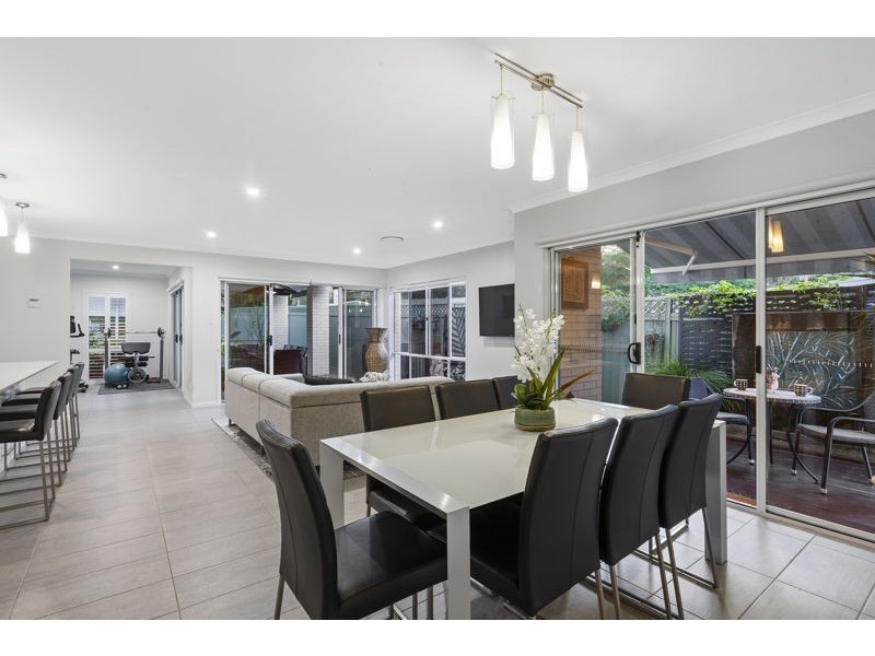 14 Lakeshore Avenue, Kingfisher Shores NSW 2259