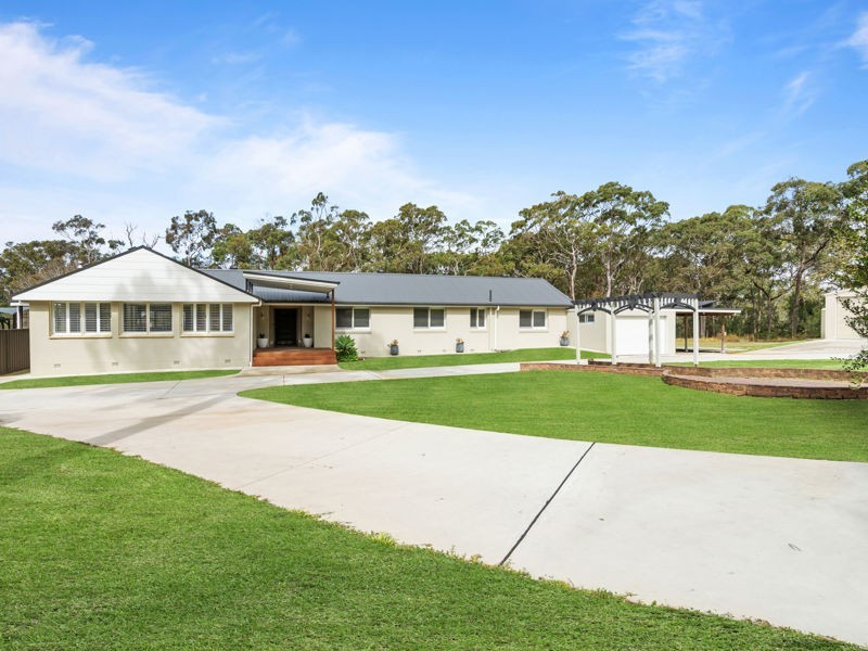 24 Manhire Road, Wyee NSW 2259