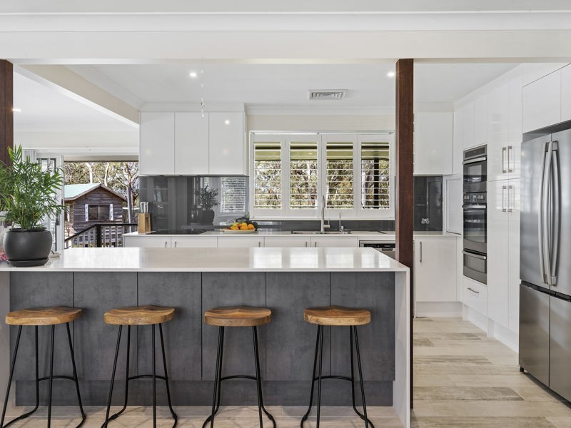 24 Manhire Road, Wyee NSW 2259