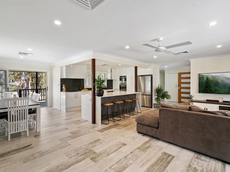 24 Manhire Road, Wyee NSW 2259