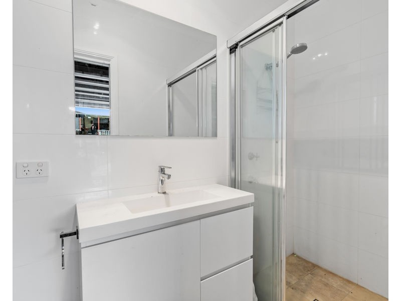 8 Wharf Street, Morisset NSW 2264
