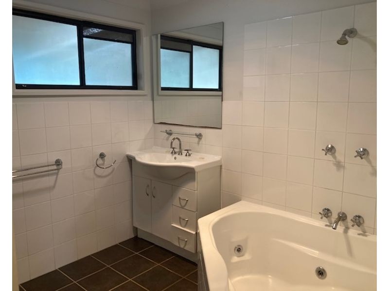 29 Kawana Avenue, Blue Haven NSW 2262