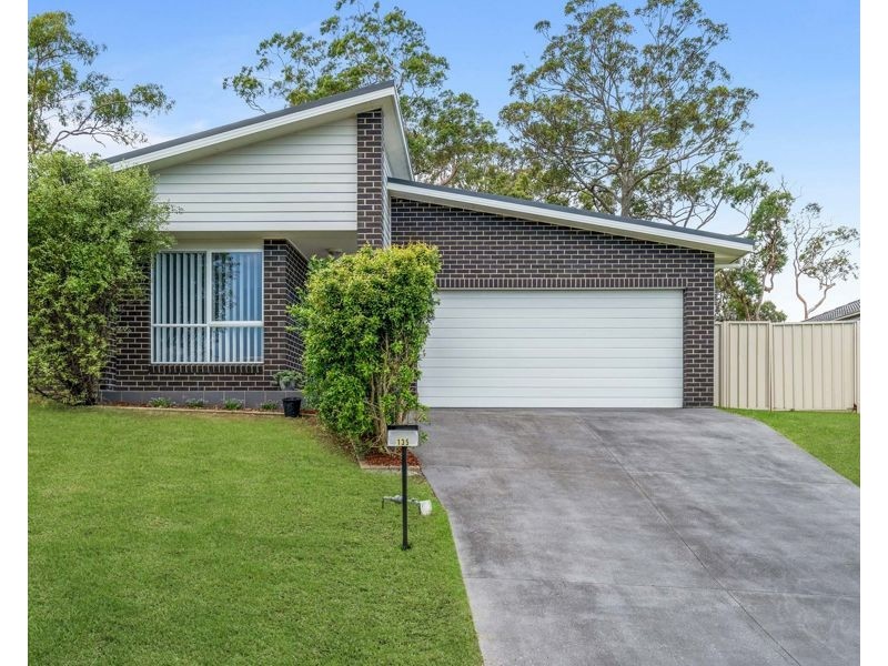 135 Mataram Rd, Woongarrah NSW 2259