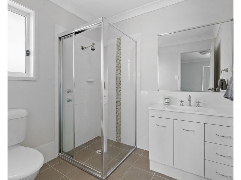 135 Mataram Rd, Woongarrah NSW 2259