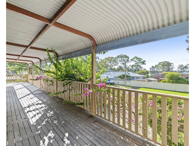 4 Bay street, Wyee Point NSW 2259