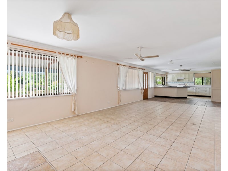 4 Bay street, Wyee Point NSW 2259