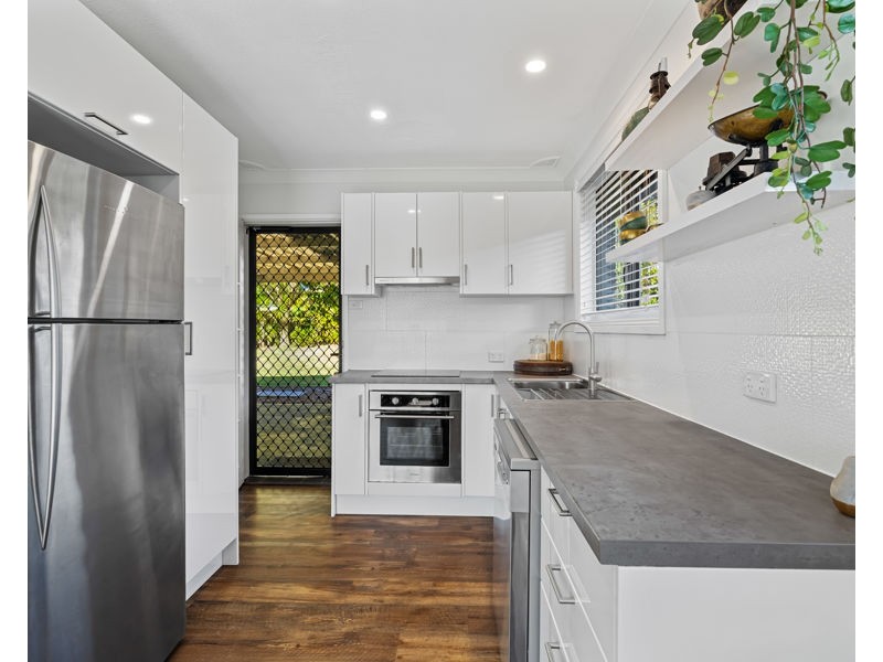 6 Bay Street, Wyee Point NSW 2259