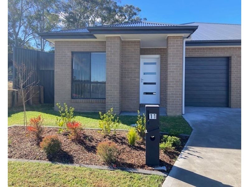 11 PIONEER DRIVE, Morisset NSW 2264