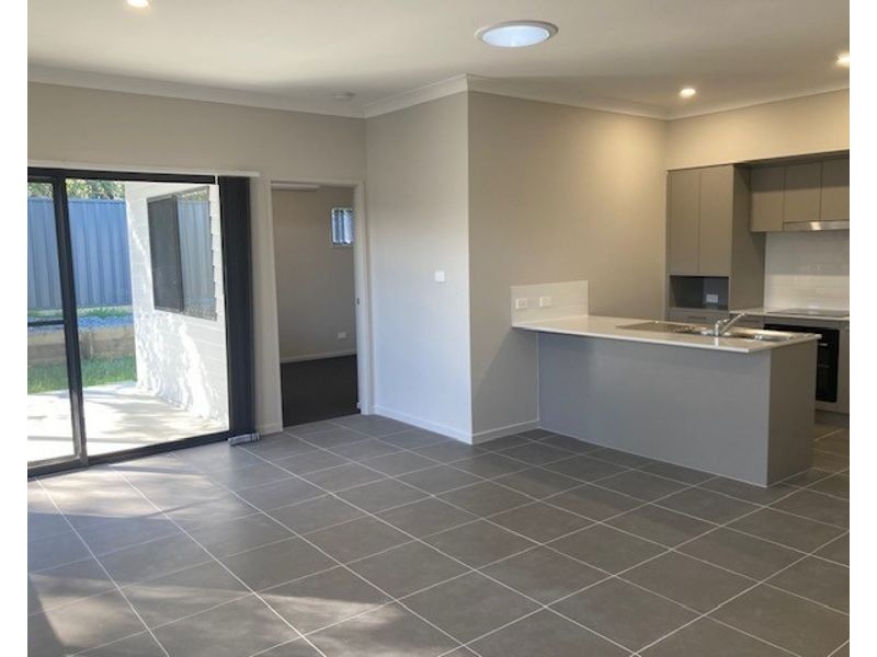 11 PIONEER DRIVE, Morisset NSW 2264