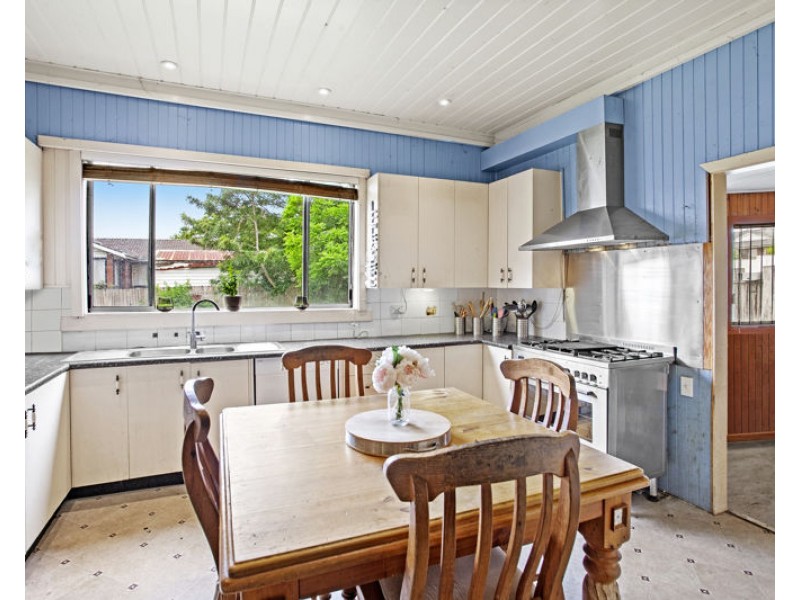 1 SUMMERHAYES RD, Wyee NSW 2259
