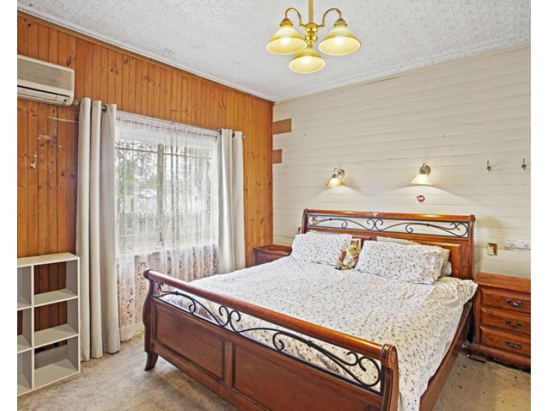 1 SUMMERHAYES RD, Wyee NSW 2259