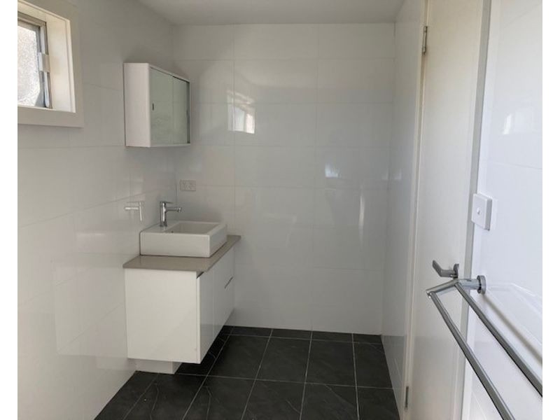 1 SUMMERHAYES RD, Wyee NSW 2259