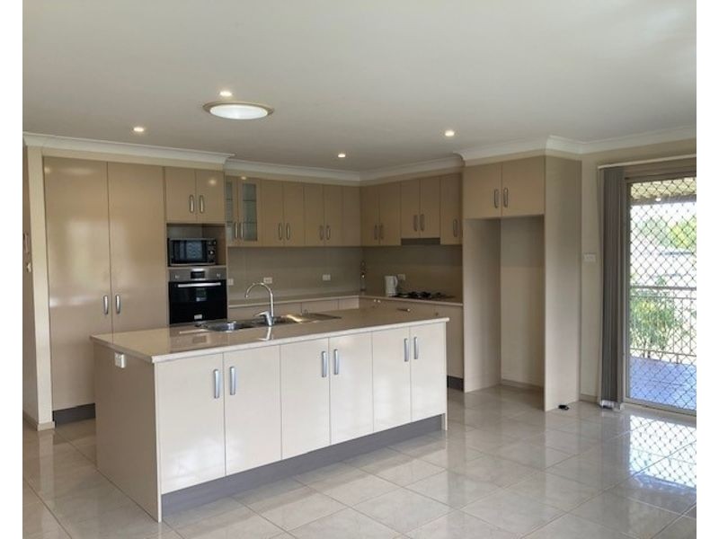 1 Natasha Place, Morisset NSW 2264