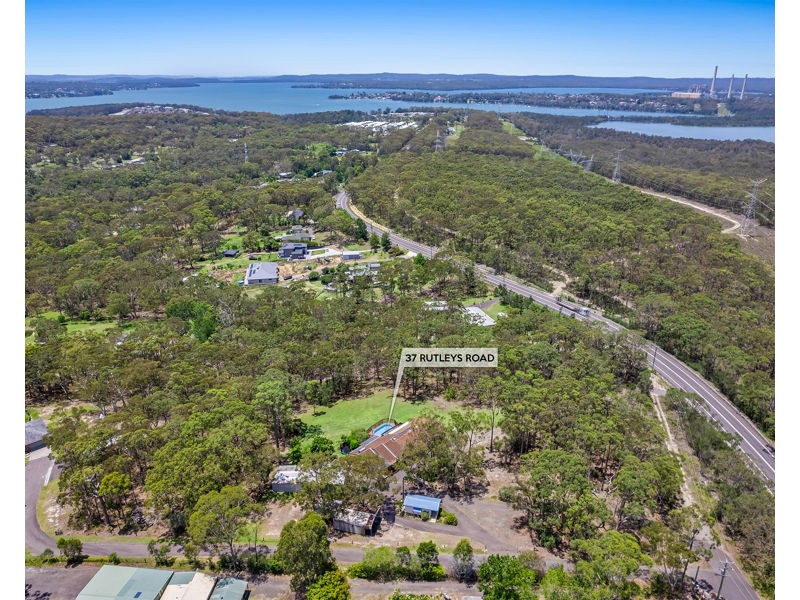 37 Ruttleys Road, Wyee Point NSW 2259