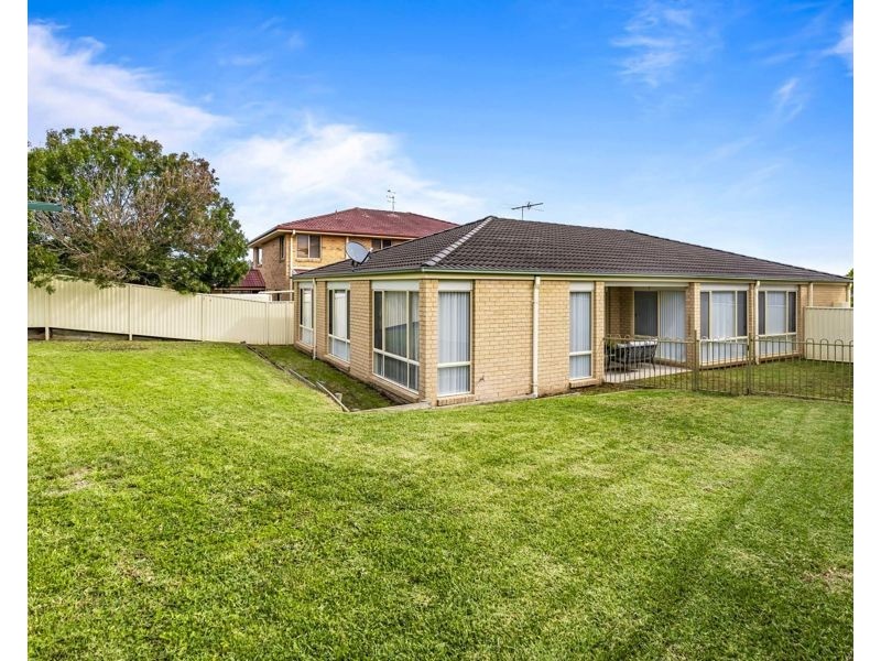 19 Bayberry Ave, Woongarrah NSW 2259