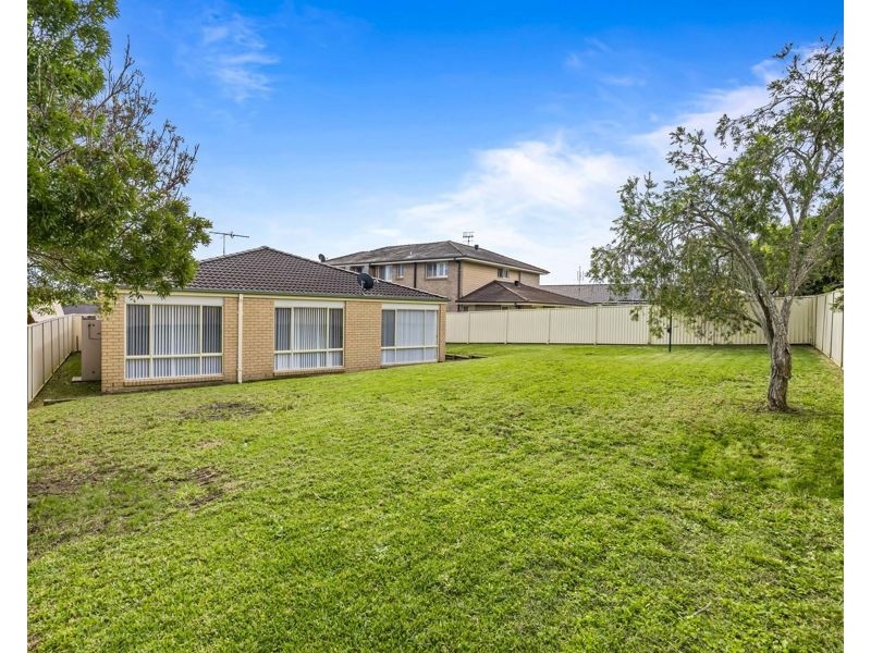 19 Bayberry Ave, Woongarrah NSW 2259