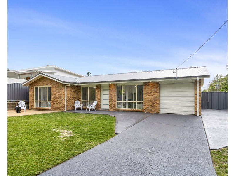35 Boikonumba Rd, Wyee NSW 2259