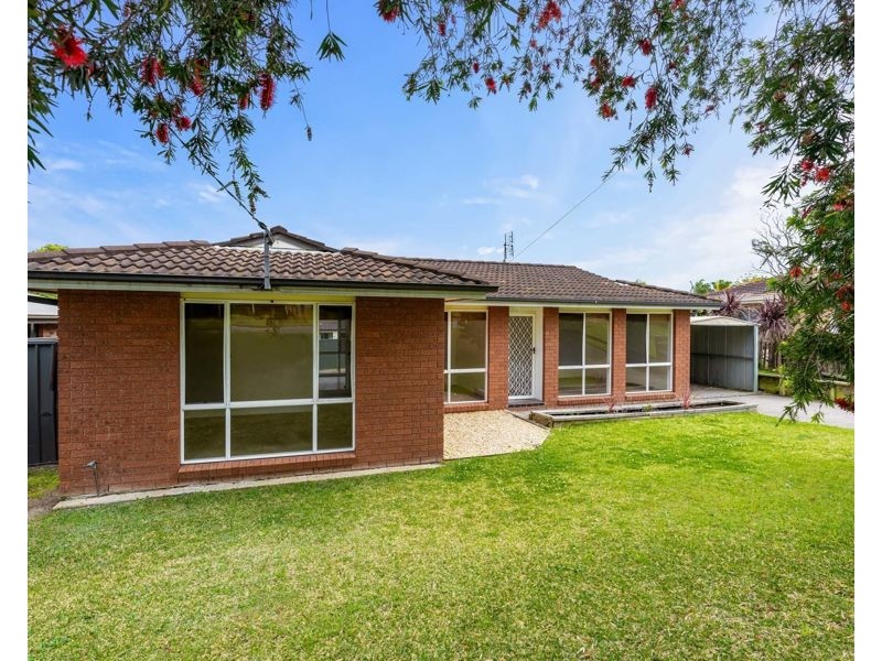 24 White Swan Avenue, Blue Haven NSW 2262
