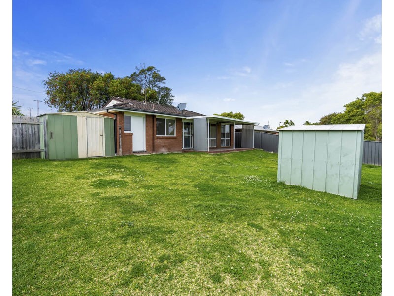 24 White Swan Avenue, Blue Haven NSW 2262