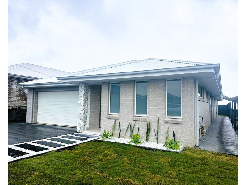 8 Akers St, Wyee NSW 2259