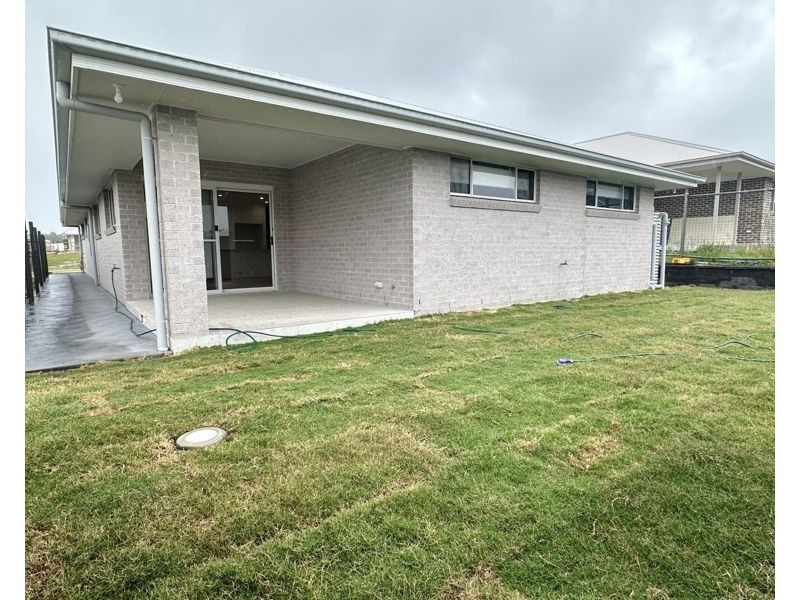 8 Akers St, Wyee NSW 2259