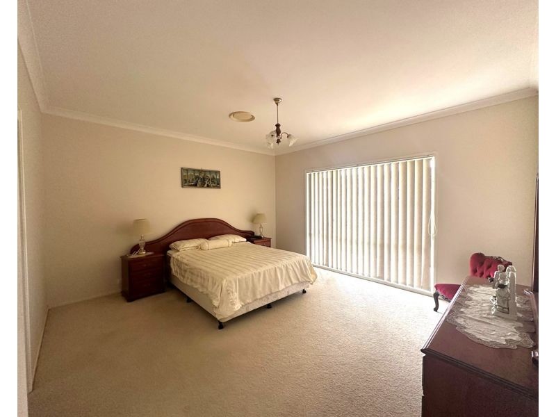 4 Piper Drive, Hamlyn Terrace NSW 2259