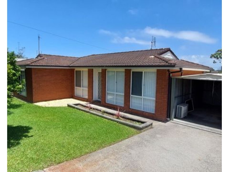 24 White Swan Avenue, Blue Haven NSW 2262