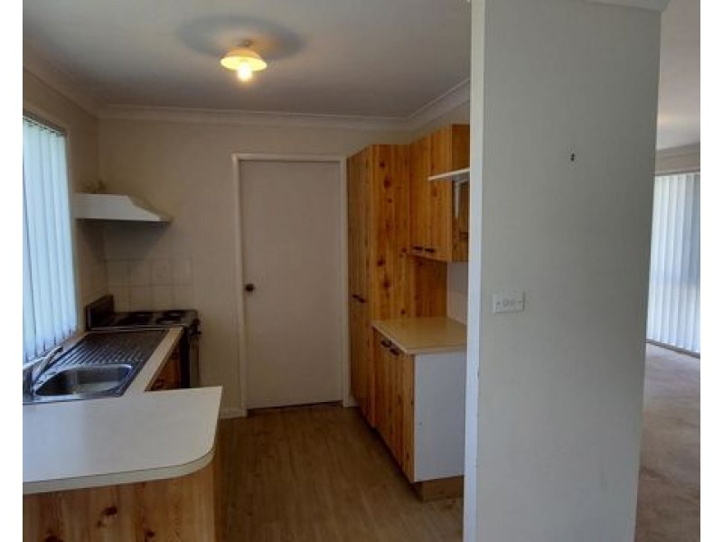 24 White Swan Avenue, Blue Haven NSW 2262