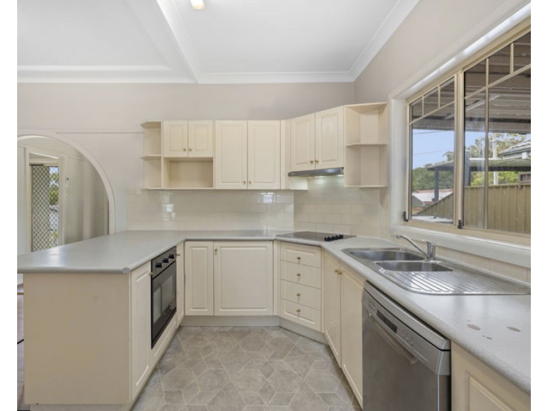14 Darlingup Rd, Wyee NSW 2259