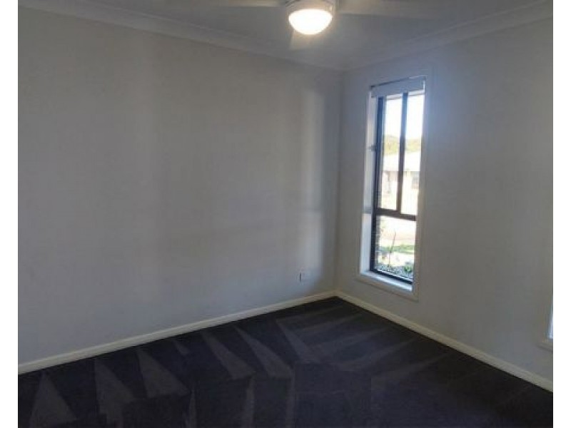 5 A Bateup Rd, Wyee NSW 2259