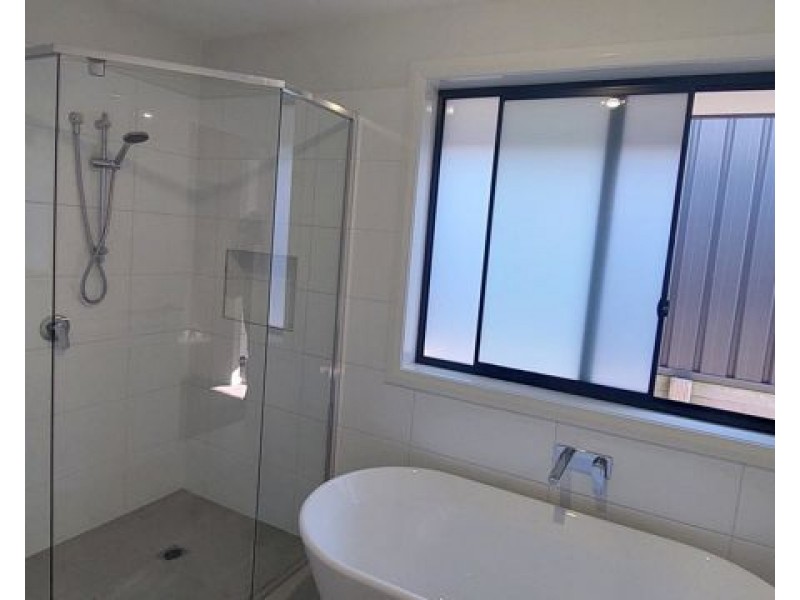5 A Bateup Rd, Wyee NSW 2259
